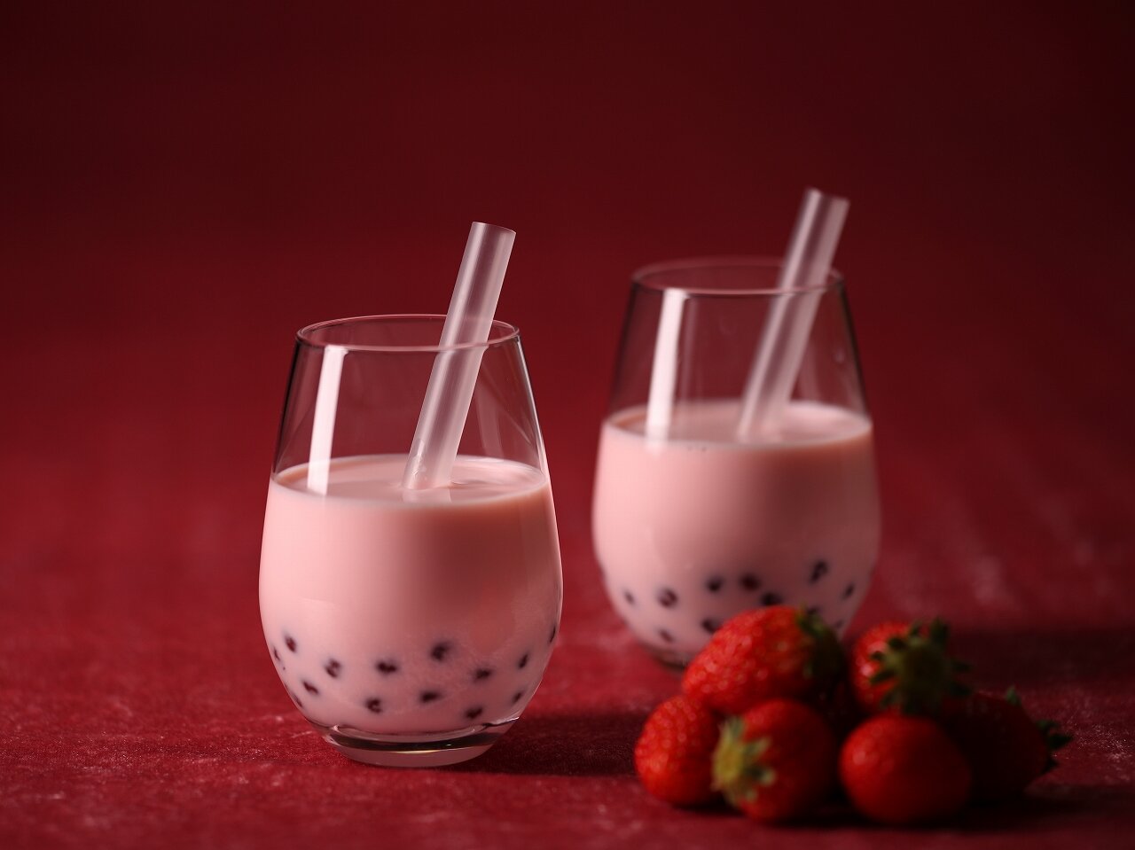 タピオカいちごミルク